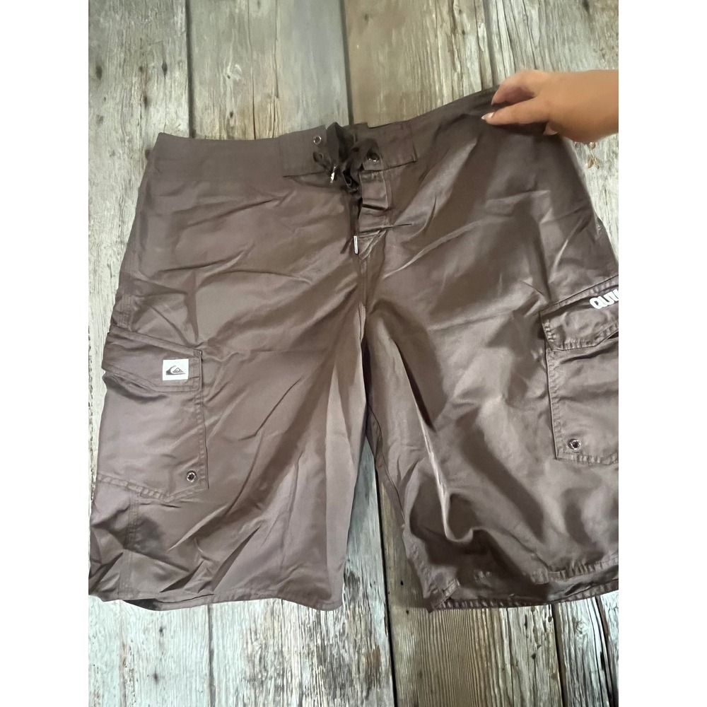 Quiksilver Mens Board Shorts Brown Cargo Pockets Swim Trunks Size 36 AQYBS00403